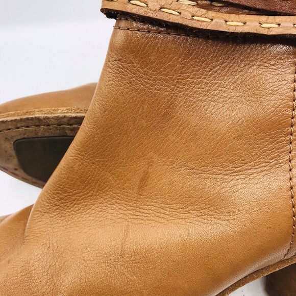 Frye Women’s Ankle Boot Tan Leather Slip On Classic Date Night Size 9.5 B - Picture 9 of 13